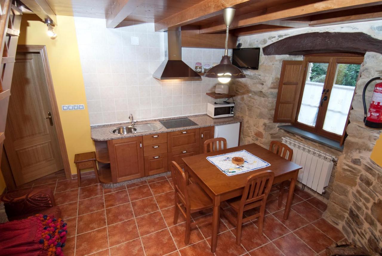 Apartamentos Rurales Tia Vicenta Санта-Эулалия-де-Оскос Экстерьер фото