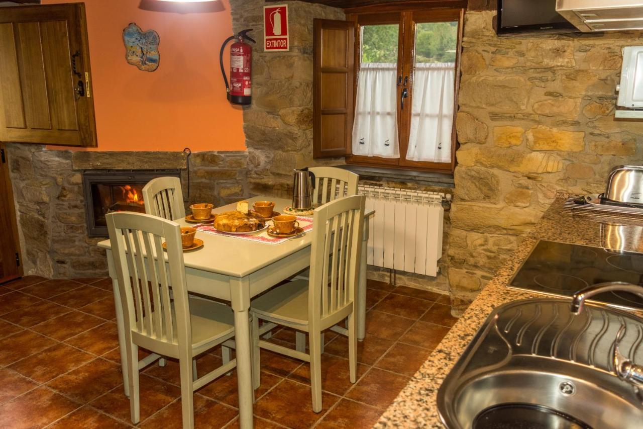 Apartamentos Rurales Tia Vicenta Санта-Эулалия-де-Оскос Экстерьер фото