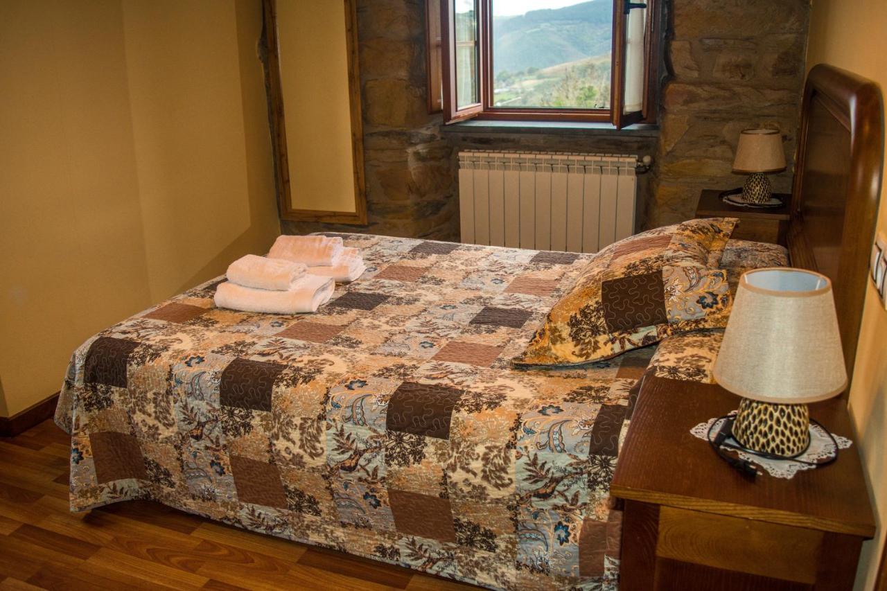 Apartamentos Rurales Tia Vicenta Санта-Эулалия-де-Оскос Экстерьер фото