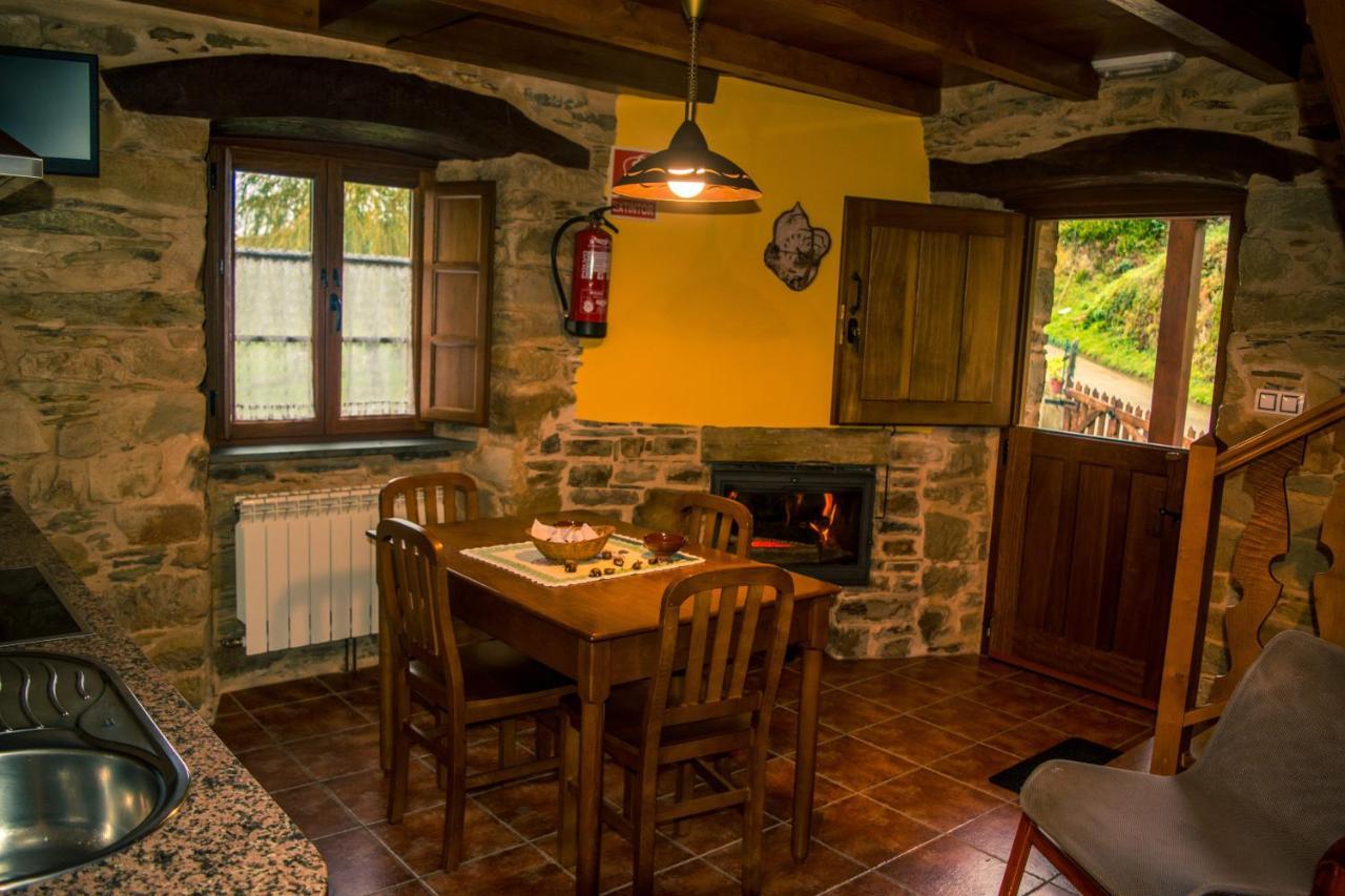 Apartamentos Rurales Tia Vicenta Санта-Эулалия-де-Оскос Экстерьер фото