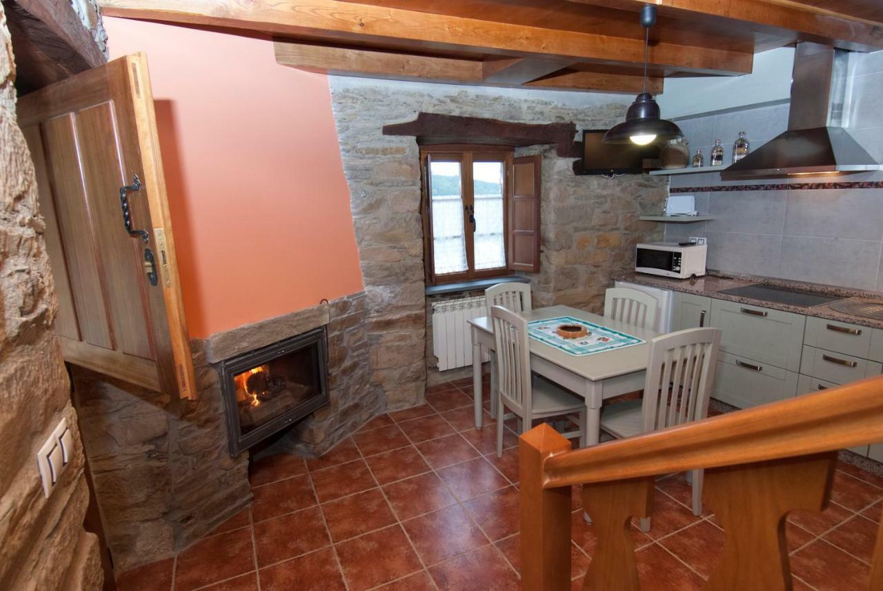Apartamentos Rurales Tia Vicenta Санта-Эулалия-де-Оскос Экстерьер фото