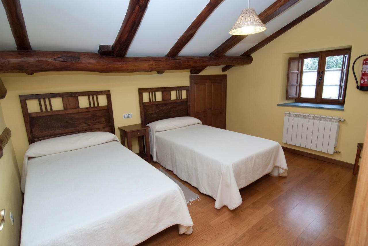 Apartamentos Rurales Tia Vicenta Санта-Эулалия-де-Оскос Экстерьер фото