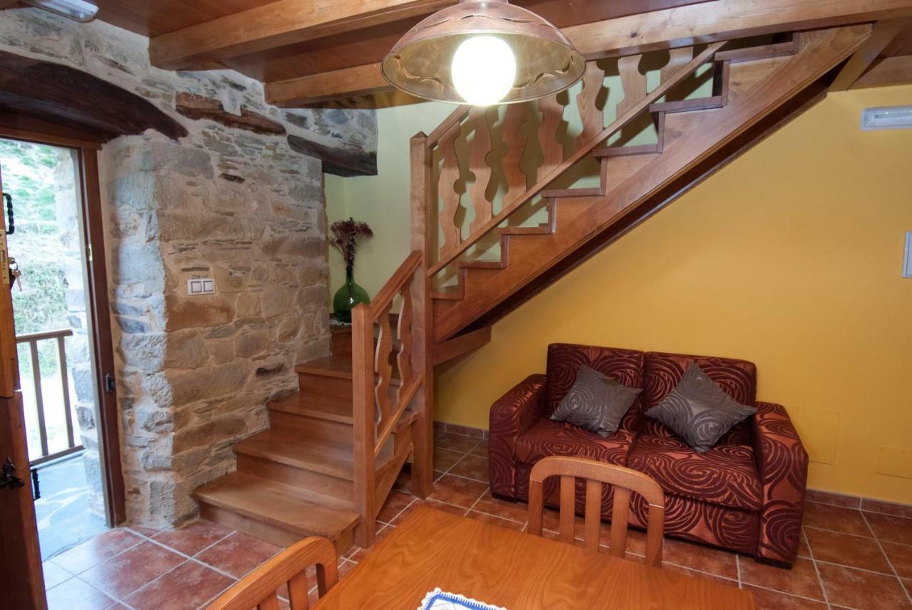 Apartamentos Rurales Tia Vicenta Санта-Эулалия-де-Оскос Экстерьер фото